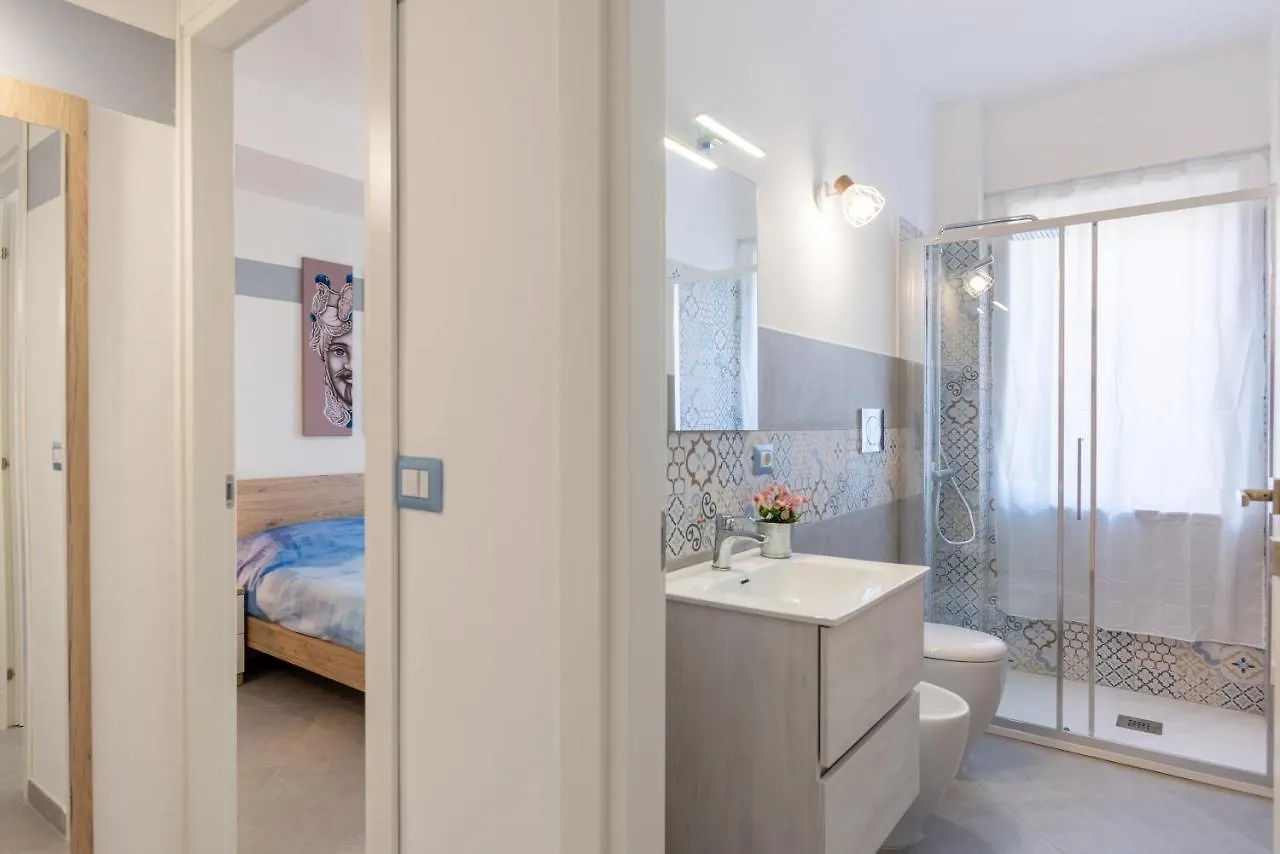 La Casa Di Tobia & Little Paradise Beach Apartments Giardini Naxos 0*,