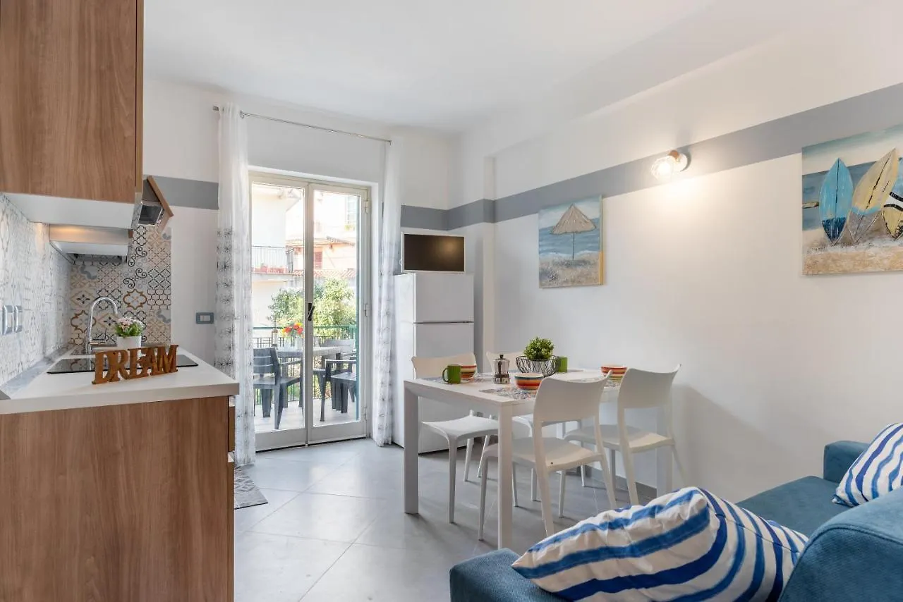 La Casa Di Tobia Central Flat near the Sea Giardini Naxos