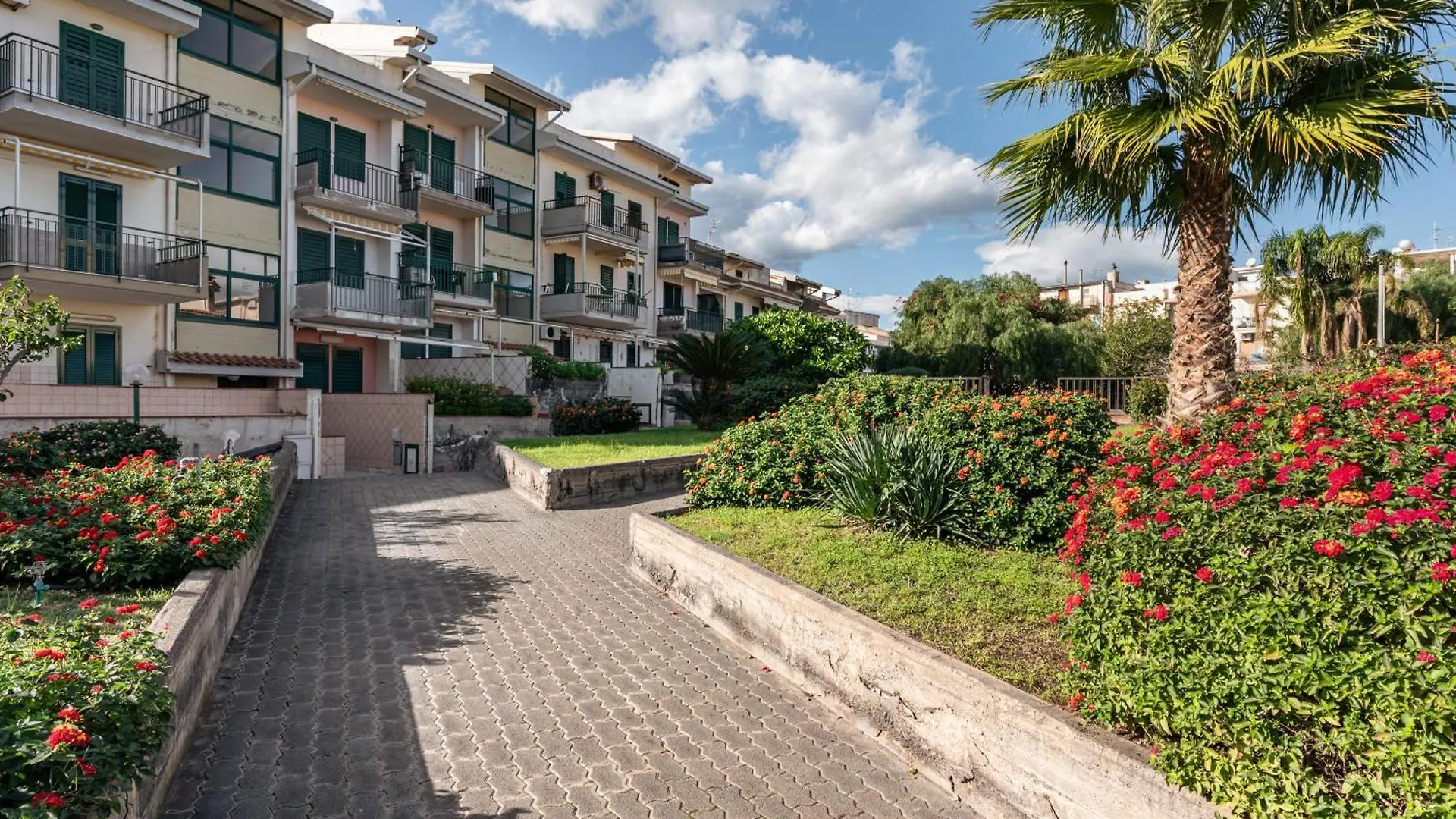 Appartamento La Casa Di Tobia Central Flat near the Sea Giardini Naxos Italia
